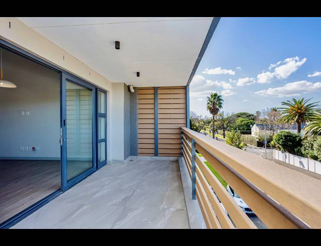 2 BEDROOM APARTMENT FOR SALE IN RONDEBOSCH